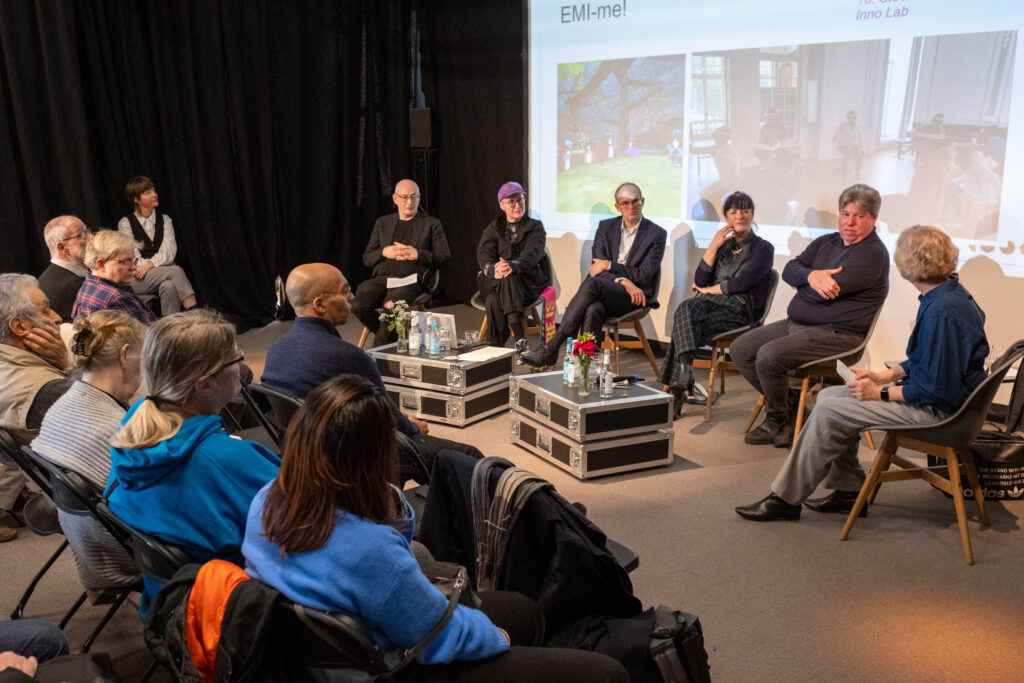 Auftakt im Production Lab: Podiumsgespräch zu der Frage „Warum braucht Wissenschaft die Künste?" | Foto: Carsten Rabe