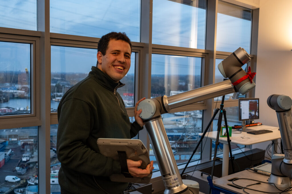 Robotic Rock: Im Haptic Lab können Industrieroboter Sounds erzeugen | Foto: Carsten Rabe