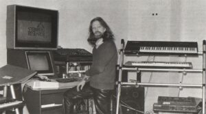 Steinberg Research mit Karl „Charlie“ Steinberg vor einem Atari ST Computer 1983 | Foto: Tony Hastings
